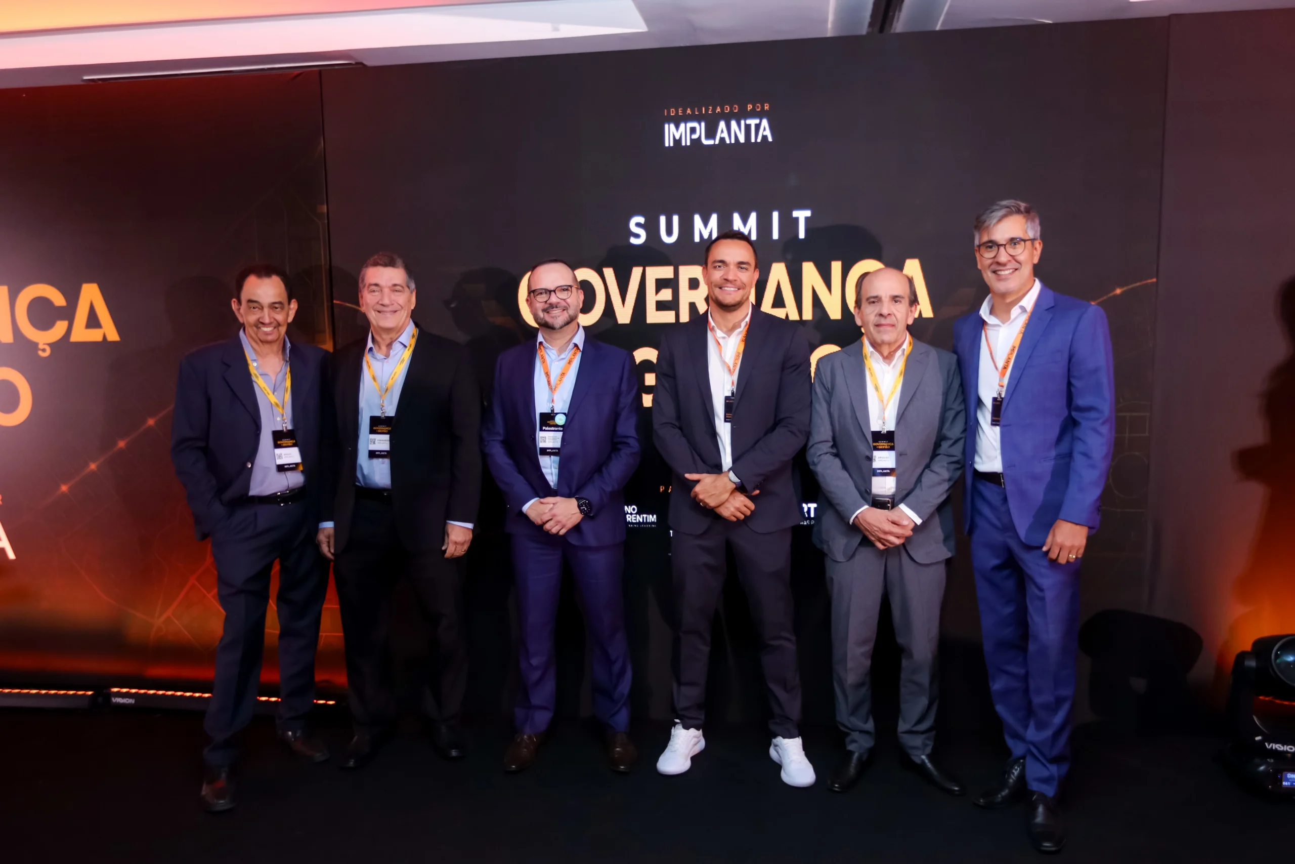Diretores e conselheiros durante o Summit